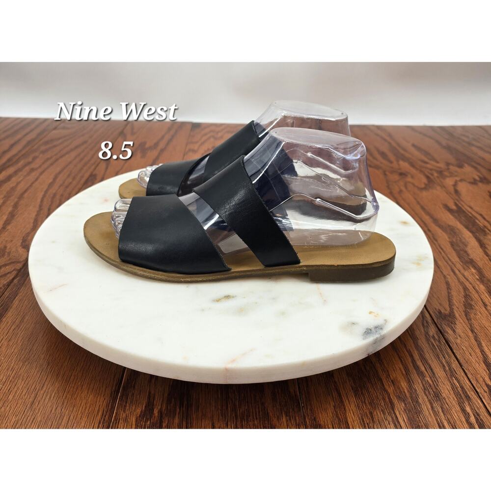 Nine West 
Black Leather‎ Loop Sandals